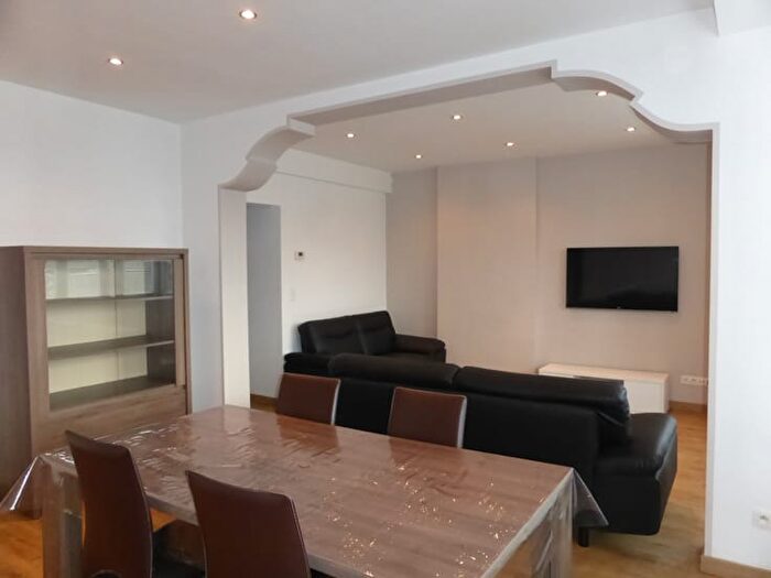 Appartement 5 pièces à Grand Rue, Charleroi, à louer