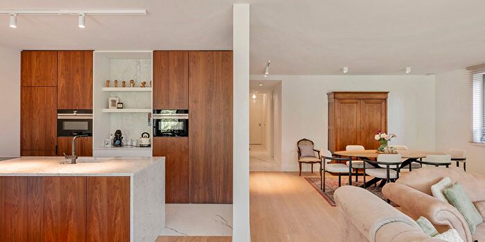 Appartement 2 pièces à Augustijnslei, Brasschaat, à vendre