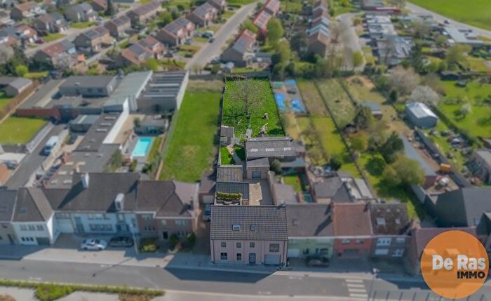 Maison 4 pièces à Kloosterstraat, ErpeMere, à vendre