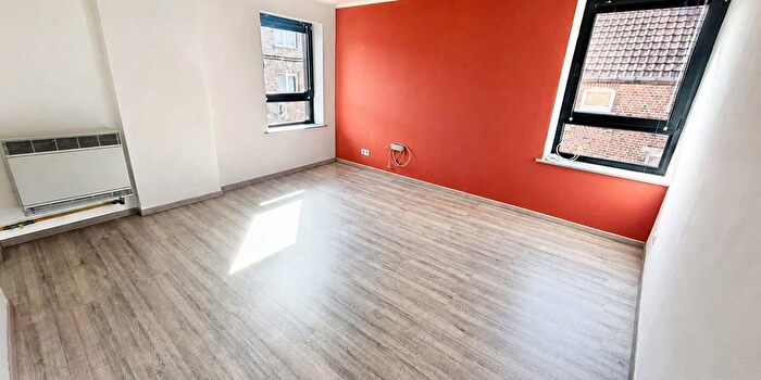 Rue Emile Vandervelde, Souvret : Appartement 1 pièce à louer