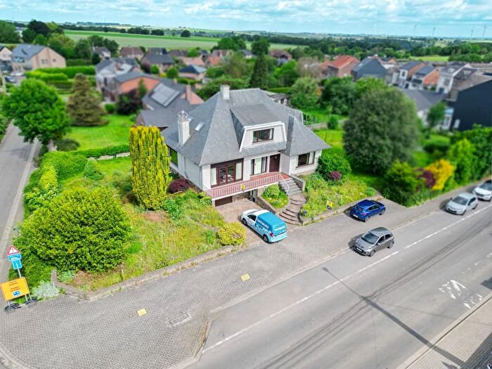 Maison 4 pièces à Rue de Wonck, Houtainsaintsiméon, à vendre