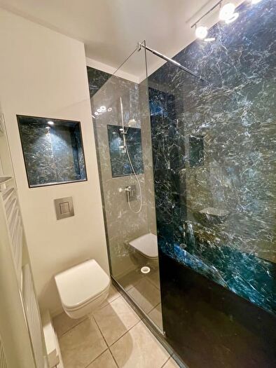 Appartement 6 pièces à louer à Rue Des Mauvaises Vignes, Liège