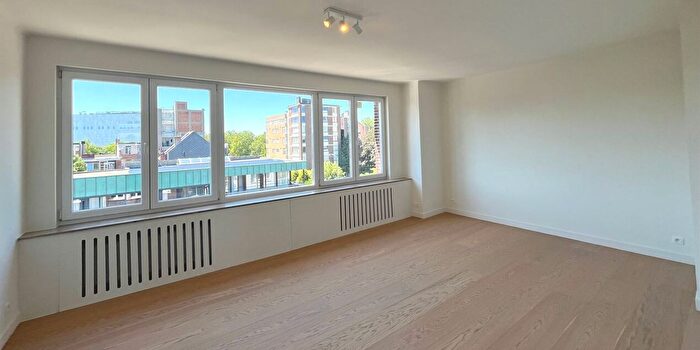 Jupiterstraat, Berchem : Appartement 2 pièces à vendre