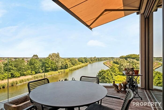 Appartement 3 pièces à Zuidkaai, IZEGEM, à vendre