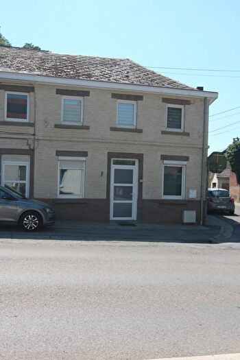 pour visiter Avenue des Français, Sambreville Taminnes - Maison 3 pièces à vendre