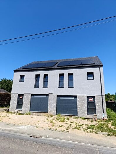 Maison 11 pièces à vendre à Rue Candie, Fontainel'Évêque