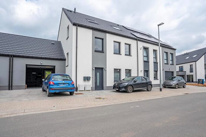 Appartement 2 pièces à Rue des Frênes, FrasneslezGosselies, à louer