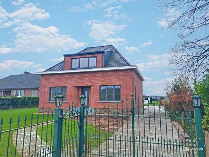 Maison 4 pièces à Tervuursesteenweg, Bertem Leefdaal, à louer