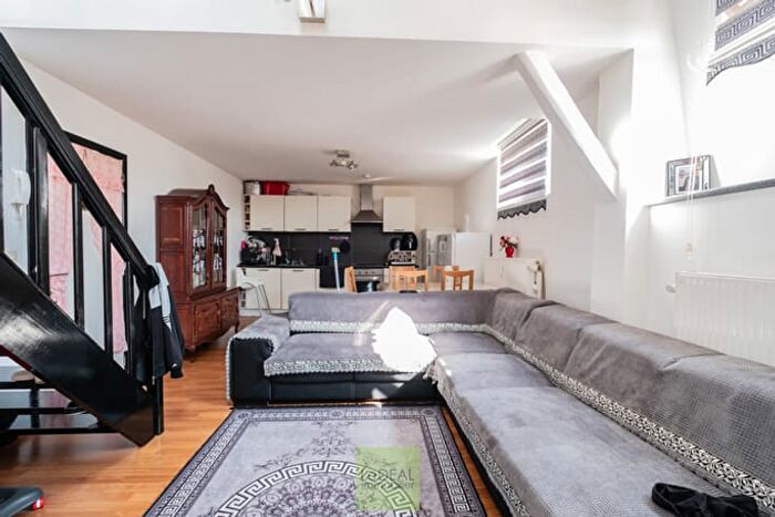 Rue Astrid, Charleroi Gosselies - Appartement 3 pièces à vendre
