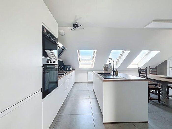 Route de Waillet, MARCHEENFAMENNE : Appartement 4 pièces à vendre