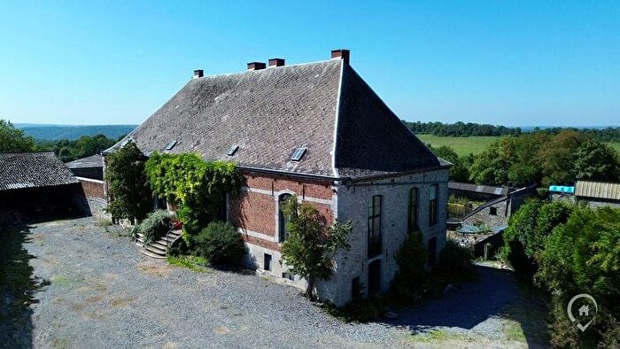 Maison 9 pièces à vendre - Rue du Tige, Dinant