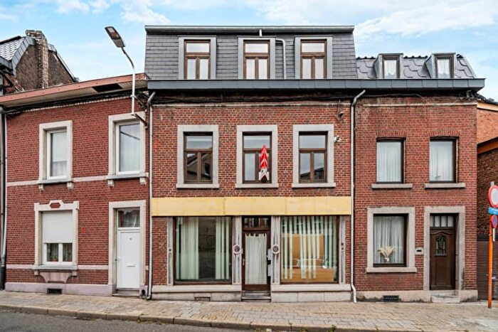 Maison 13 pièces à vendre à Rue Derrière les Rhieux, Herstal