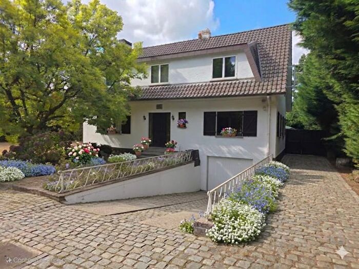 CHAUSSEE DE WATERLOO, SintGenesiusRode - Maison 5 pièces à vendre
