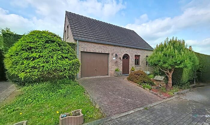 Clos du Mayeur, AUVELAIS : Maison 2 pièces à vendre