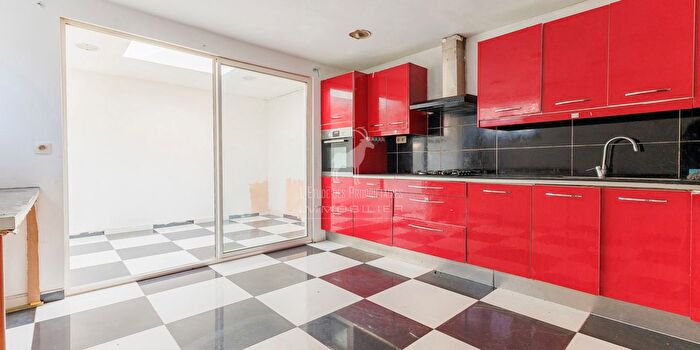 Charleroi, Henegouwen - Maison 5 pièces à vendre
