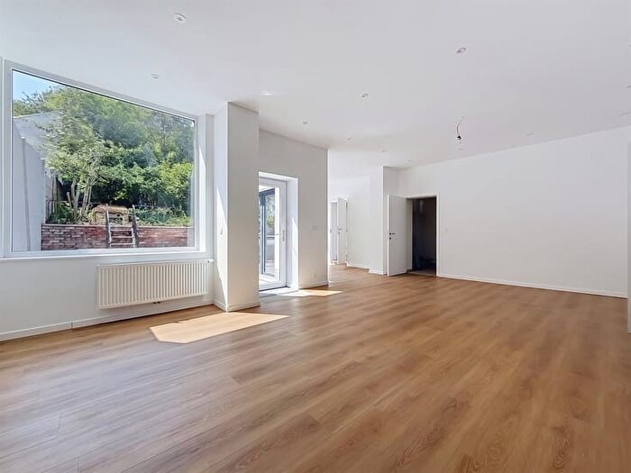 Maison 4 pièces à Rue de Marchienne, JUMET, à vendre