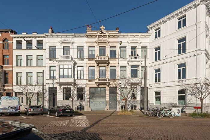 Maison 5 pièces à Lambermontplaats, ANTWERPEN, à vendre
