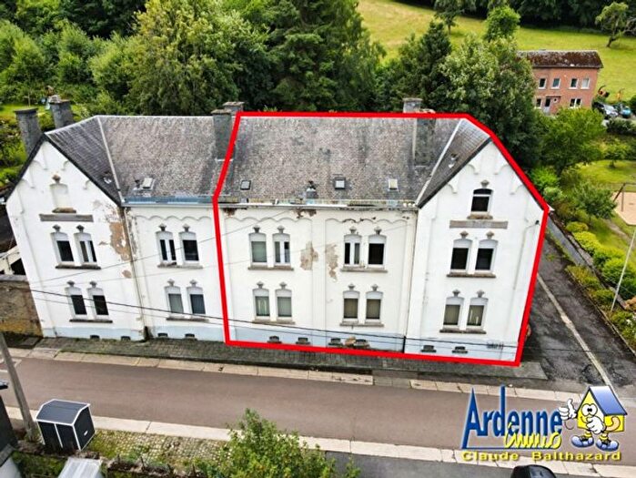 Maison à Rue de la Caserne, HOUFFALIZE, à vendre