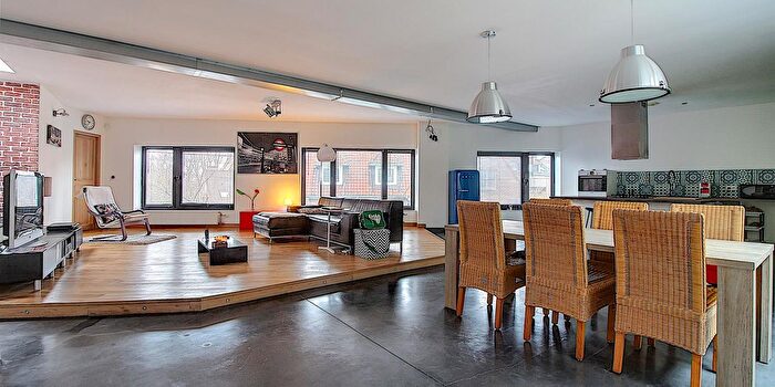 Appartement 3 pièces à vendre à Moeskroen, Henegouwen