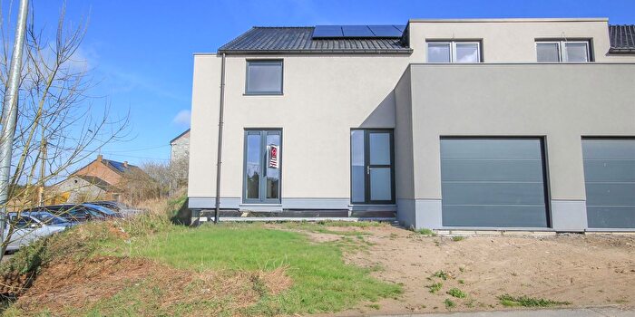 Morialmé, Namen : Maison 4 pièces à vendre