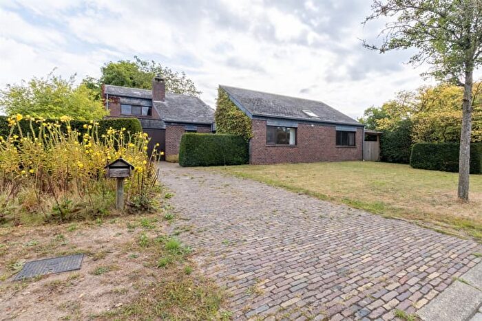 Maison 4 pièces à Hagelstraat, MOL, à vendre