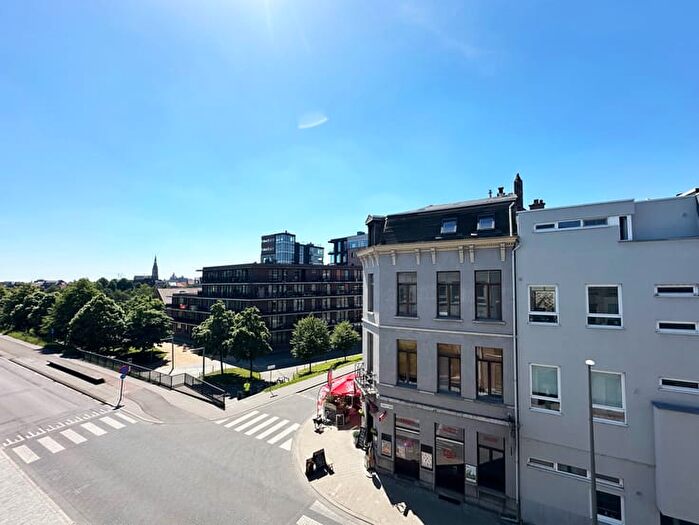 Appartement 8 pièces à louer à ViaductDam, Antwerpen