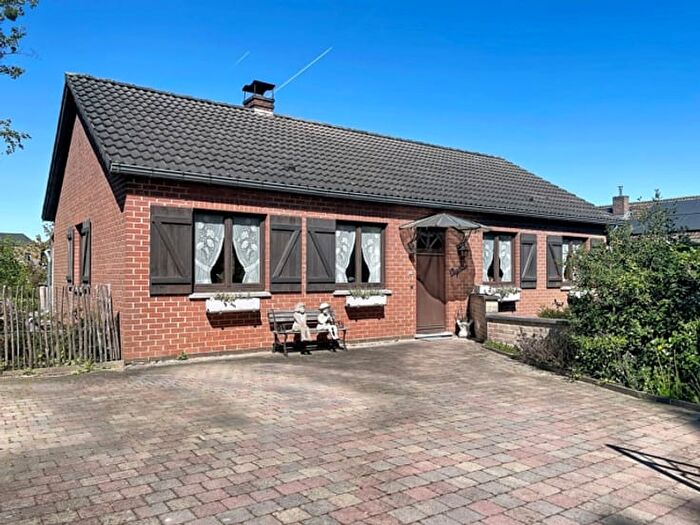 Rue des Basjaunes, CourtSaintétienne - Maison 3 pièces à vendre