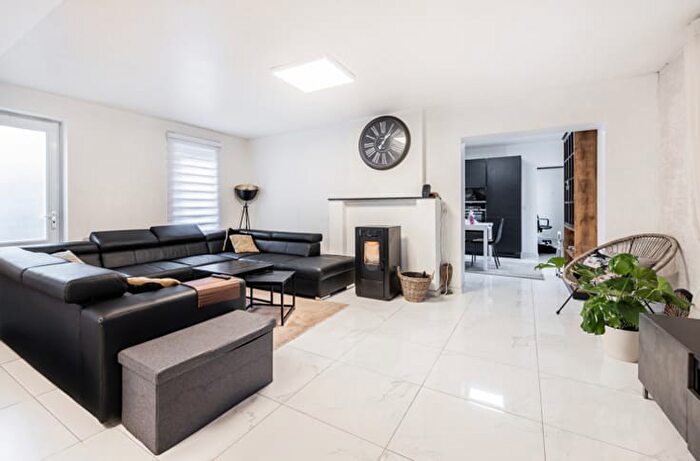 Rue Louis Debrouckère, Quaregnon : Maison 2 pièces à vendre