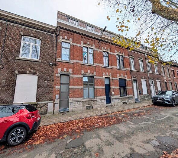 Maison 4 pièces à vendre à Avenue Jules Destrée, MONCEAUSURSAMBRE