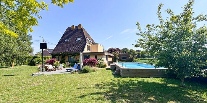 Maison 5 pièces à Estaimbourg, Henegouwen, à vendre