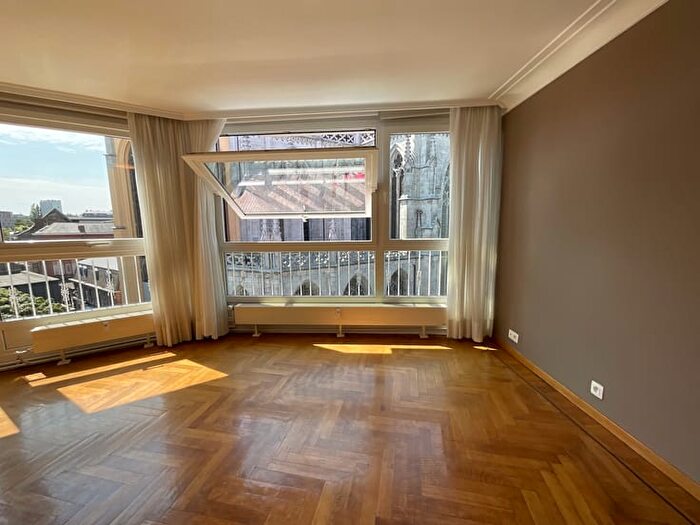 Appartement 8 pièces à Rue Charles Magnette, Liège, à louer