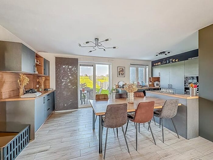 Maison 2 pièces à vendre - Rue de la Cense du Roi, THIEU