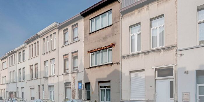 Maison 4 pièces à vendre à Familiestraat, Antwerpen