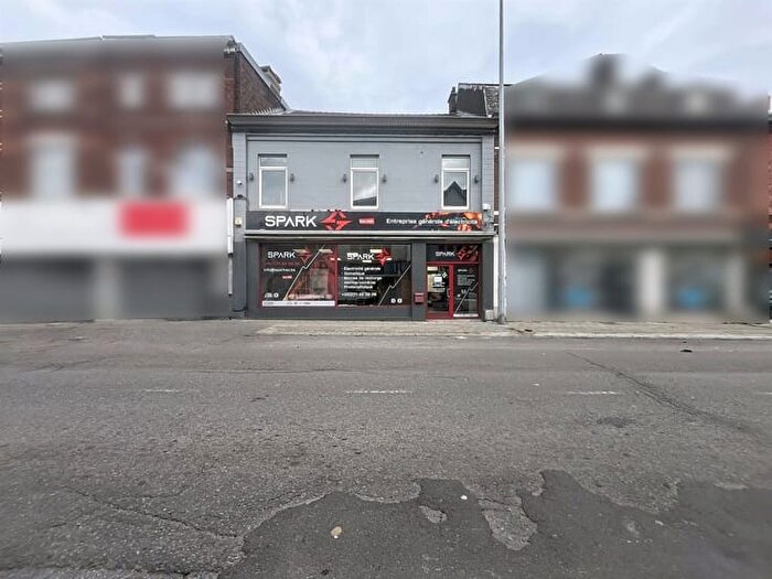 AVENUE DU CENTENAIRE, MONTIGNIESSURSAMBRE : Maison 4 pièces à vendre