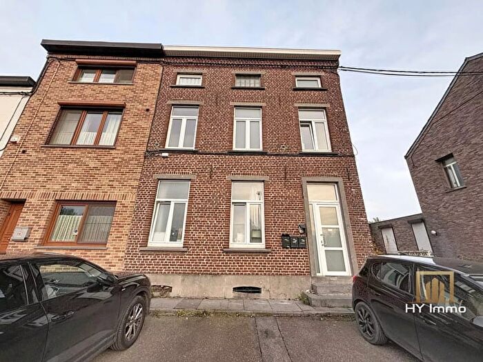 RUE DE LA VICTOIRE, Charleroi : Maison 14 pièces à vendre