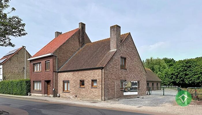 Stationsstraat, Eernegem : Maison 4 pièces à vendre