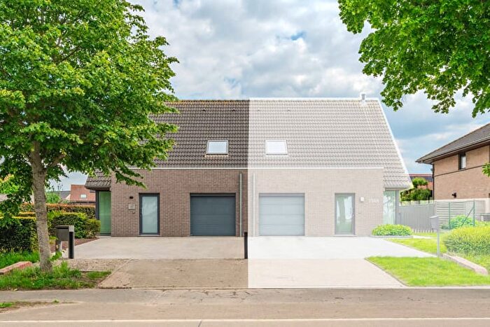 Brugseweg b, Ieper : Maison 3 pièces à vendre
