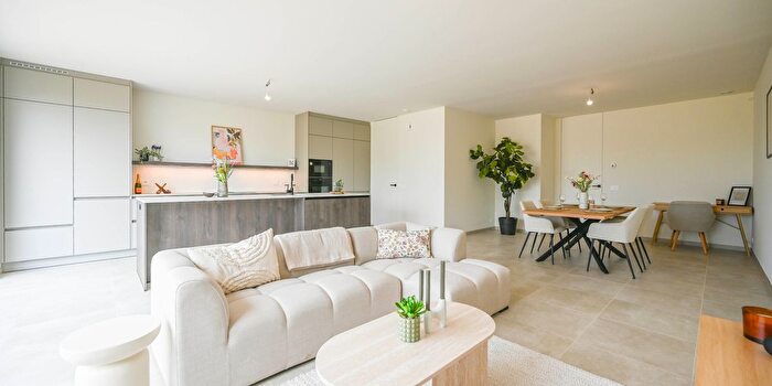 Maison 4 pièces à Molstenstraat D, Oostrozebeke, à vendre
