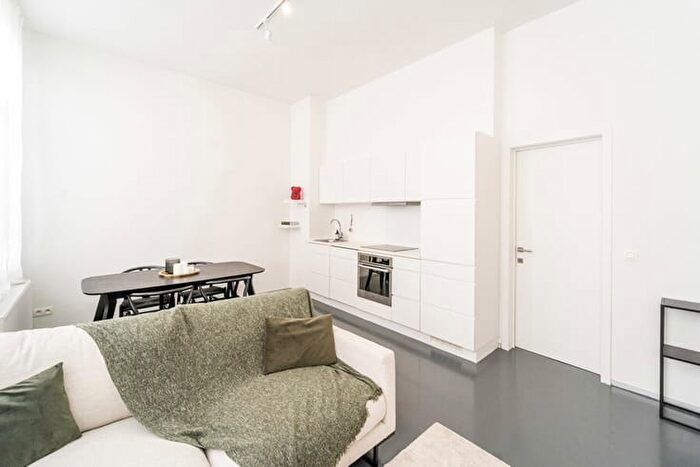 Appartement 1 pièce à Lange Vlierstraat, Antwerpen, à louer