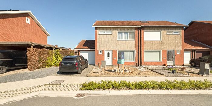 Maison 3 pièces à Rozenplein, SintElooisWinkel, à vendre