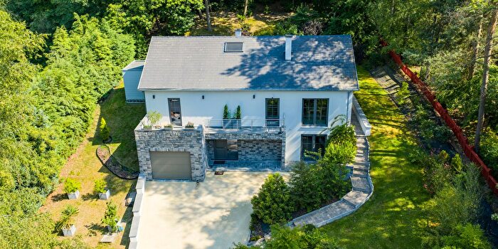 Maison 4 pièces à vendre à Hennuyères, Henegouwen