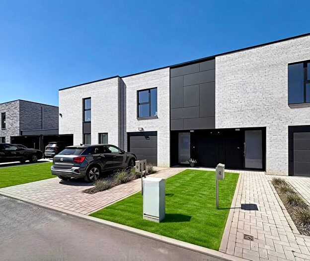 RUE DE LA FABRIQUE, SaintGhislain : Maison 13 pièces à vendre
