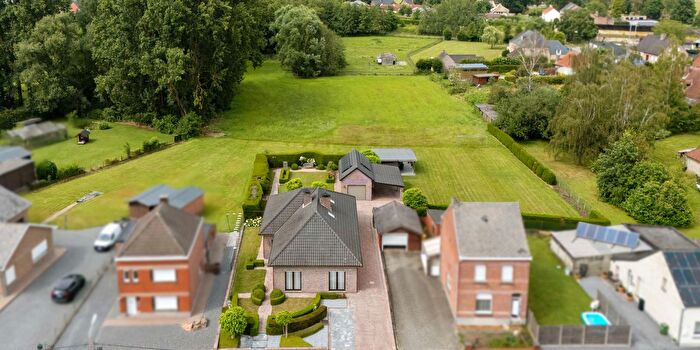 Maison 4 pièces à Peremansheidestraat A, HeistopdenBerg, à vendre