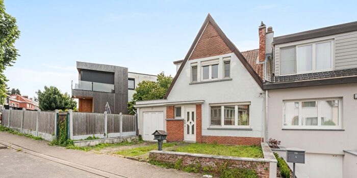 Maison 3 pièces à Hortensiastraat, SintPietersLeeuw, à vendre