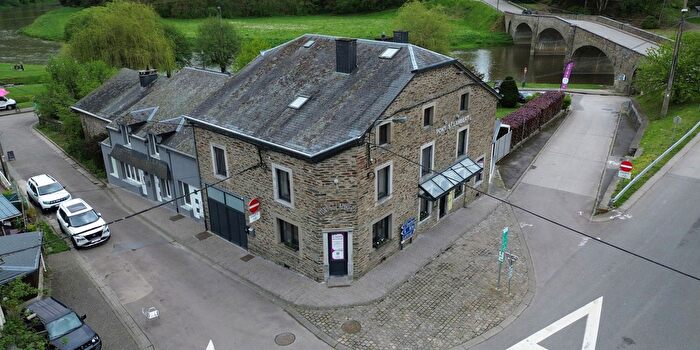 Rue du Ruisseau, VressesurSemois : Maison 8 pièces à vendre