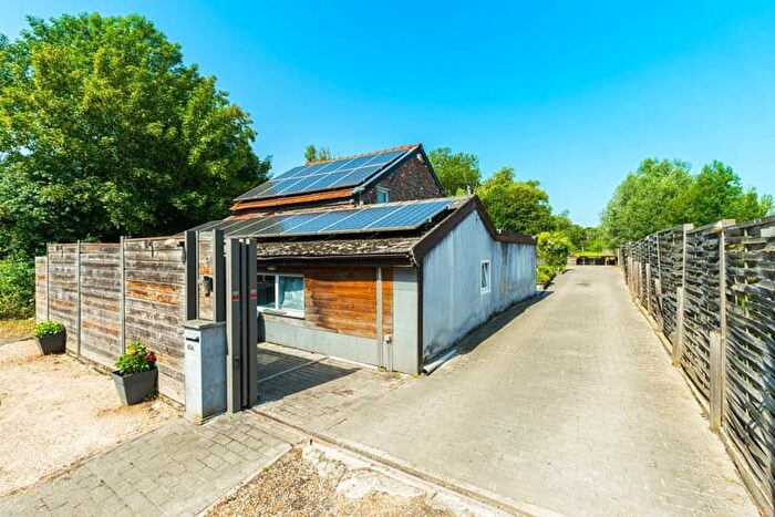Rue de Mouhin, A : Maison 4 pièces à vendre