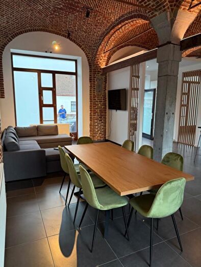 Rue Fernand Piron, Mons : Maison 3 pièces à louer