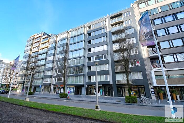 Appartement 9 pièces à Leopold IILaan, Oostende, à vendre