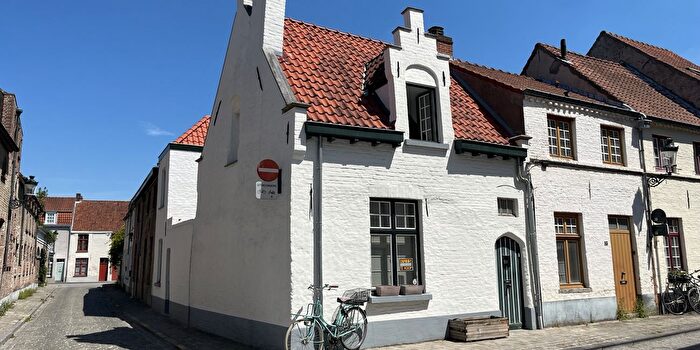 Zwarteleertouwersstraat, Brugge : Maison 2 pièces à vendre