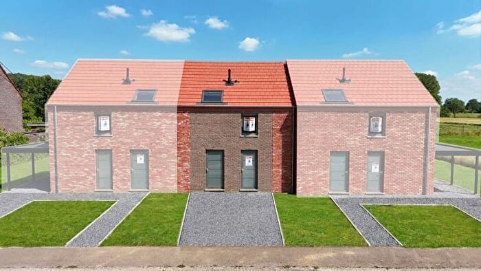 Rue De Chièvres, B : Maison 3 pièces à vendre